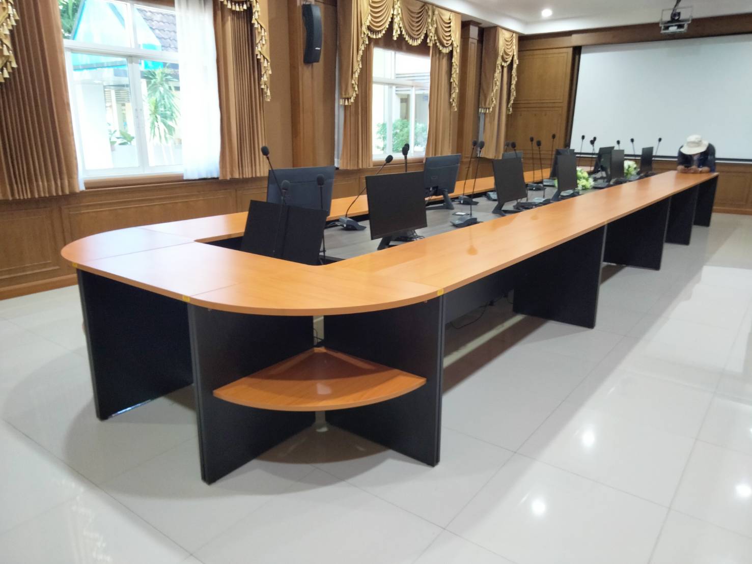 โต๊ะประชุมหน้างาน (8)